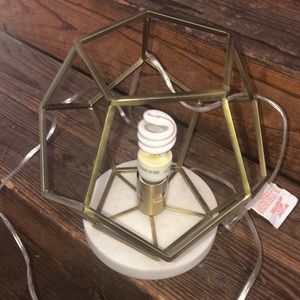Ceramic table lamp
